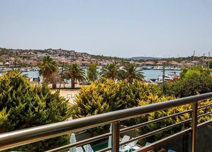 Suena Отель Кешме